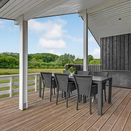 度假居 Four-bedroom In Rudkobing *